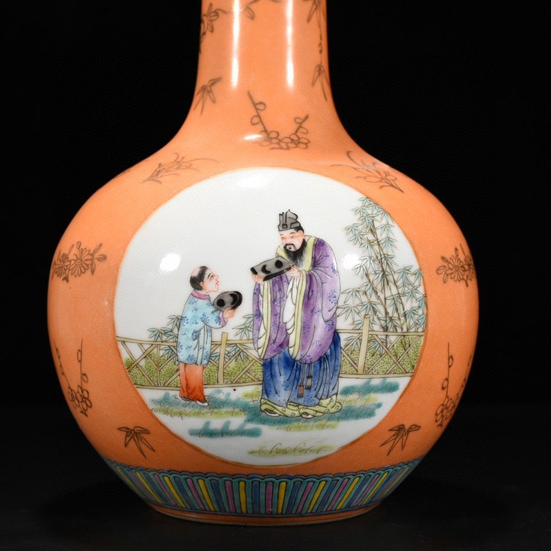 Qing Dynasty Qianlong alum red celestial vase