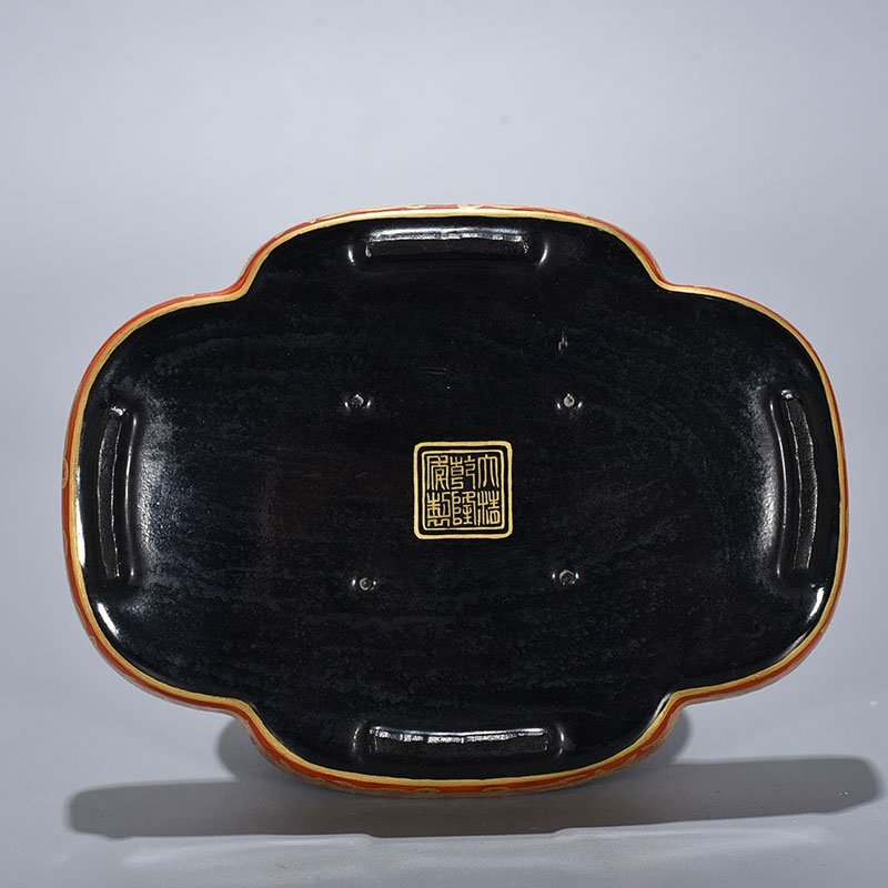 Qing Dynasty Qianlong period  aluminum red gilding wash