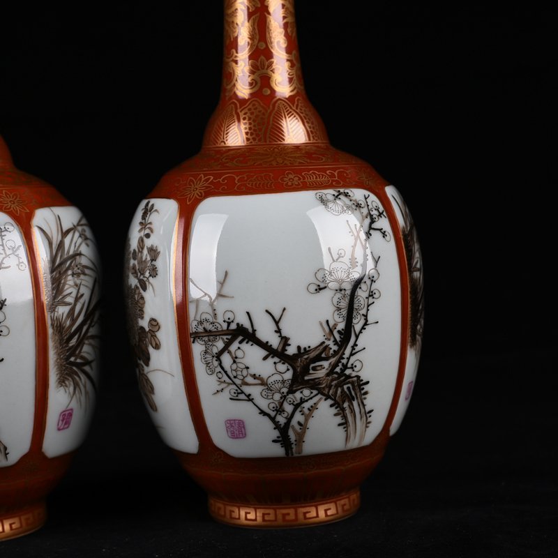 Qing Dynasty Qianlong alum red gold-consecrated ink color plum vase