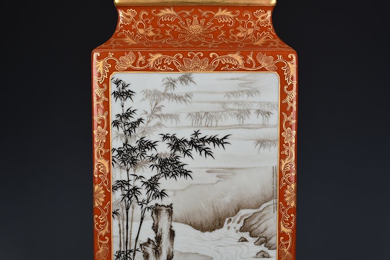 Qing Dynasty Qianlong alum red gold painted square vase with ink color