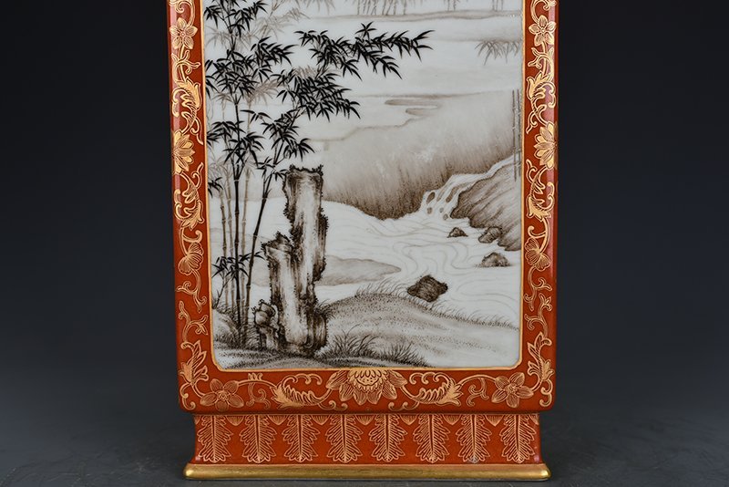 Qing Dynasty Qianlong alum red gold painted square vase with ink color