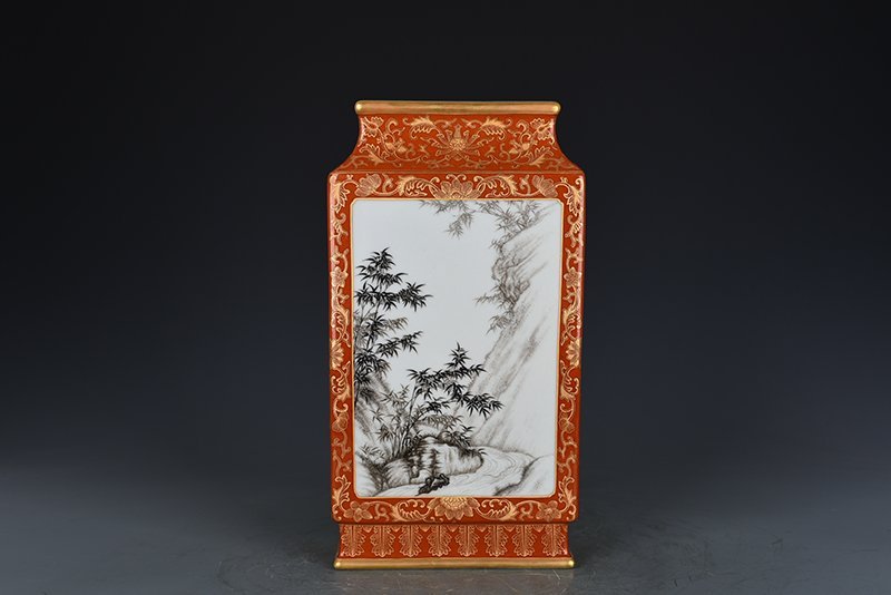 Qing Dynasty Qianlong alum red gold painted square vase with ink color