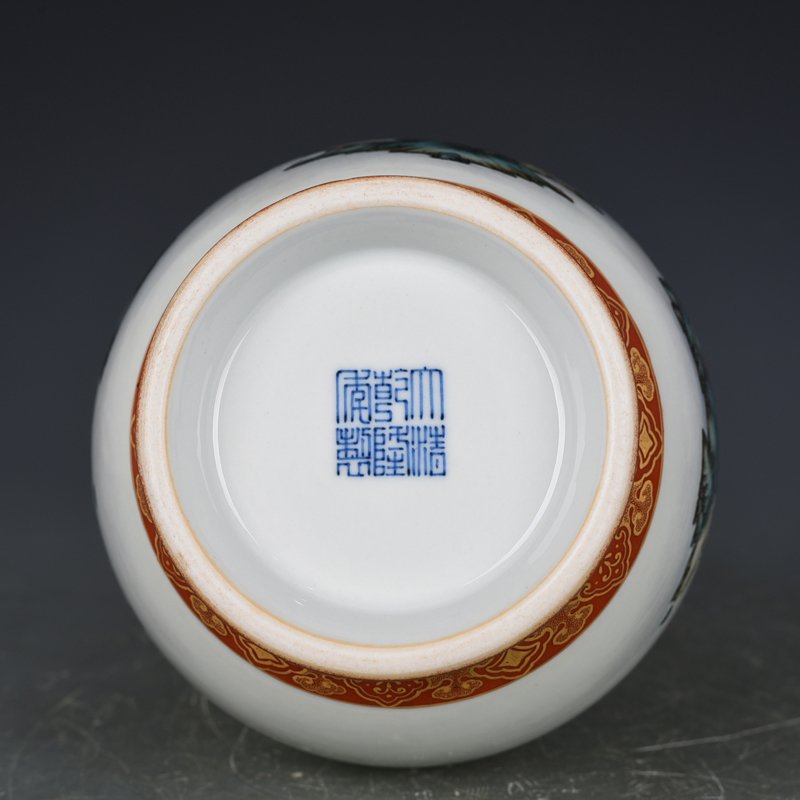 Qing Dynasty Qianlong alum red gold painted landscape pastel landscape garlic vase