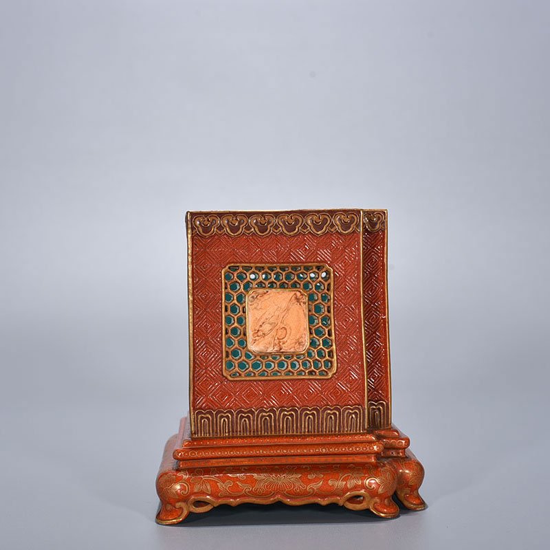 Qing Dynasty Qianlong alum red gold painted hollow Fang Sheng pen holder