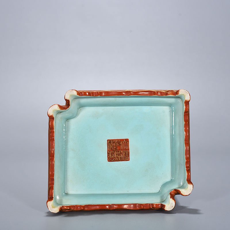 Qing Dynasty Qianlong alum red gold painted hollow Fang Sheng pen holder