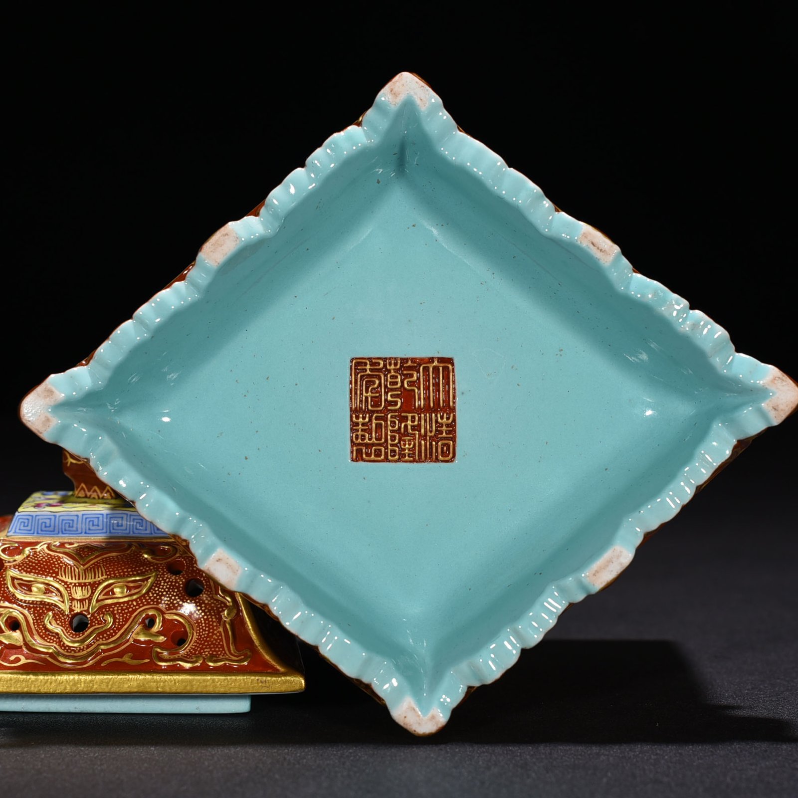 Qing Dynasty Qianlong alum red gold carved gluttonous pattern diamond-shaped hollow smoker