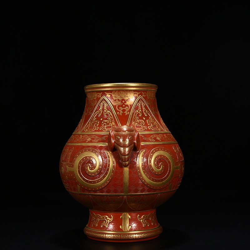 Qing Dynasty Qianlong alum red gold carved dragon pattern elephant ear statue