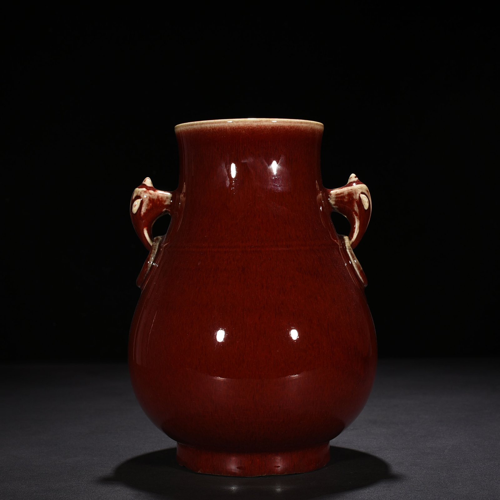 Qing Dynasty Qianlong Festival red glaze double-eared amphora