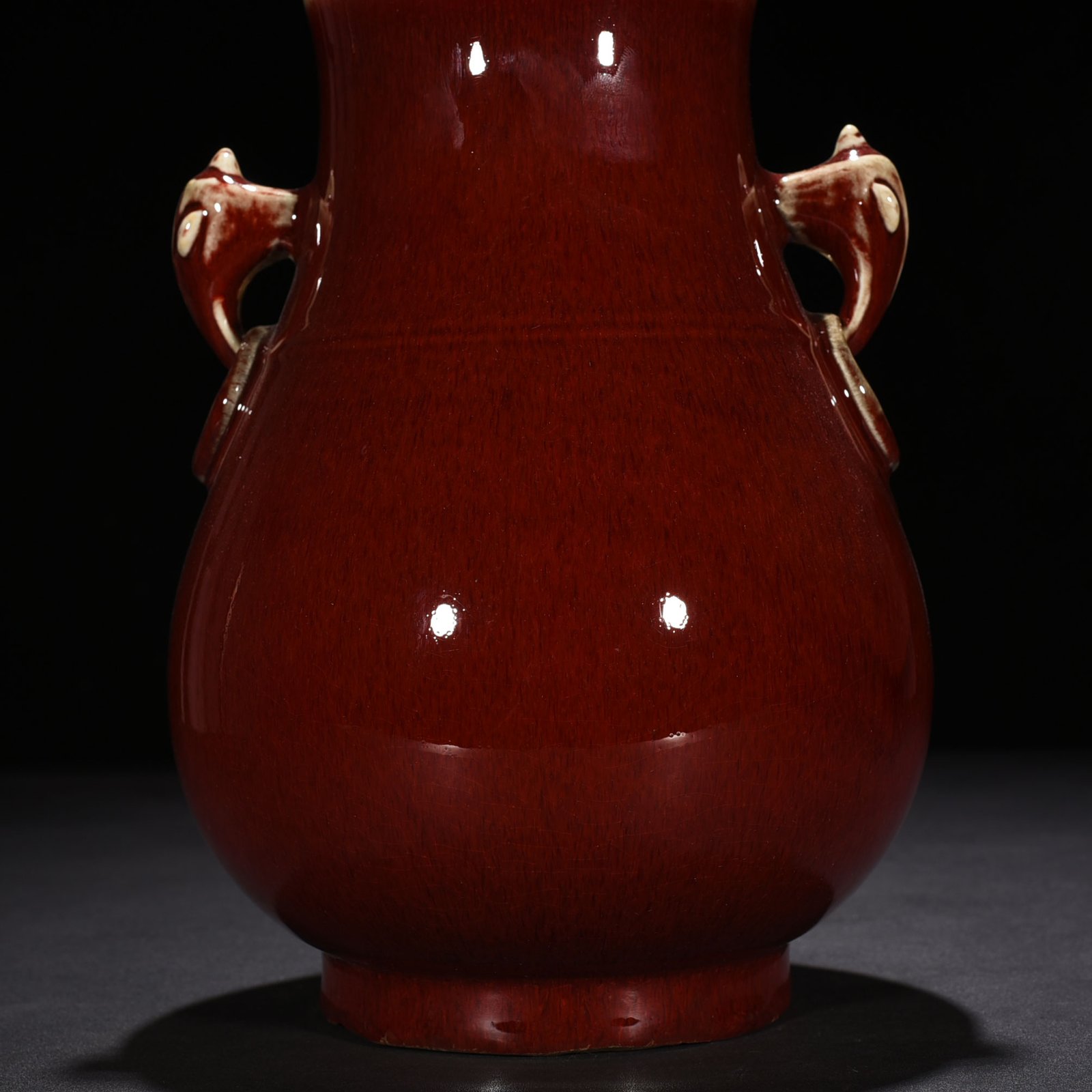 Qing Dynasty Qianlong Festival red glaze double-eared amphora