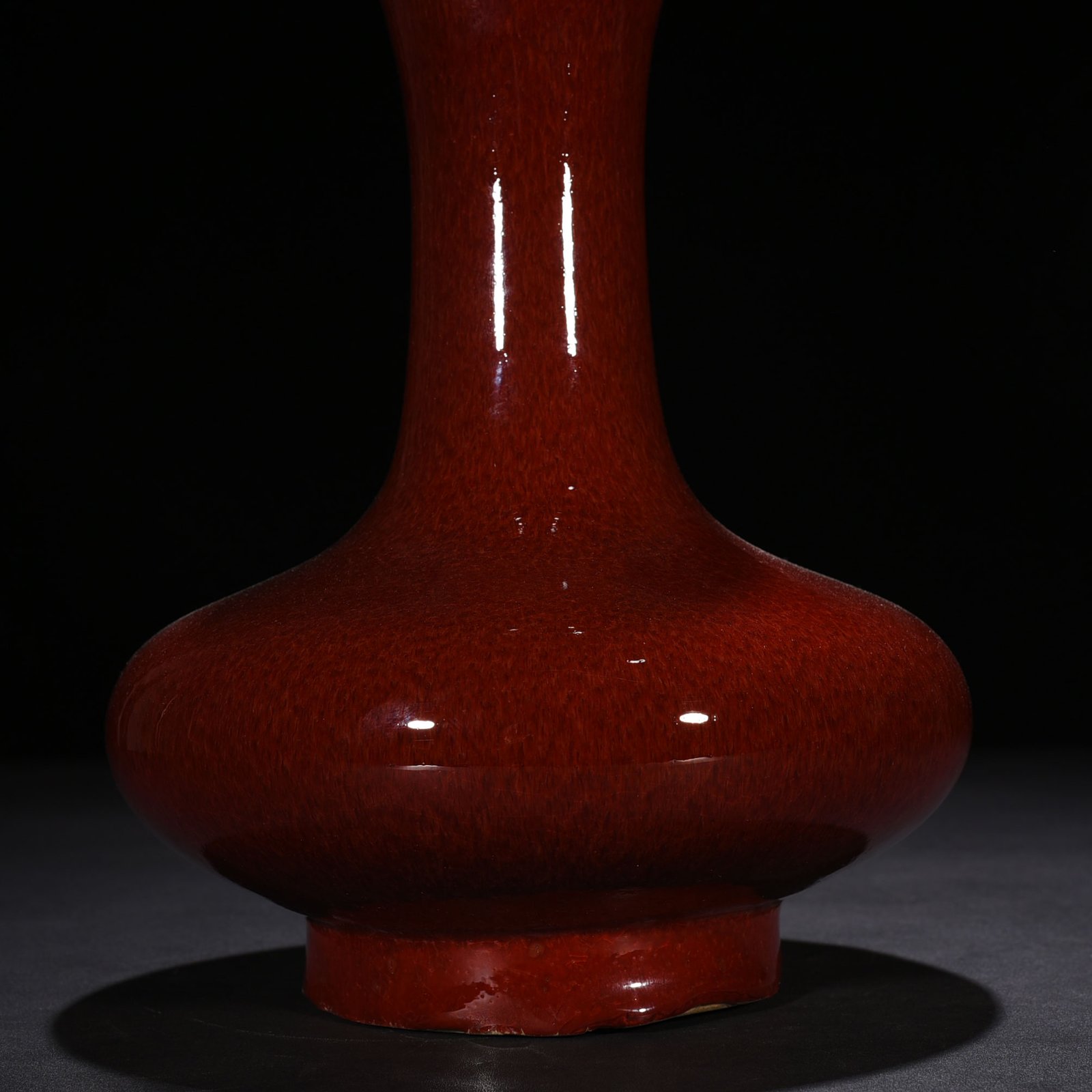 Qing Dynasty Qianlong period of the Red-glazed flat-bellied vase from the