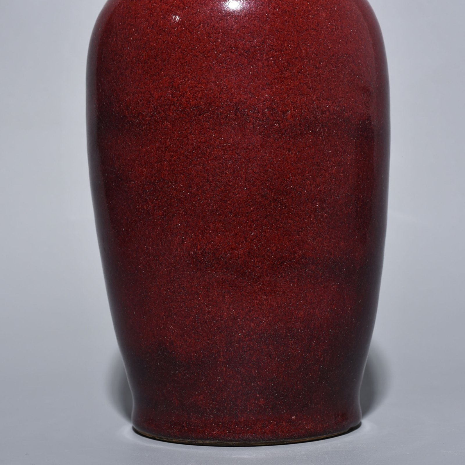 Qing Dynasty Qianlong memorial red glaze vase