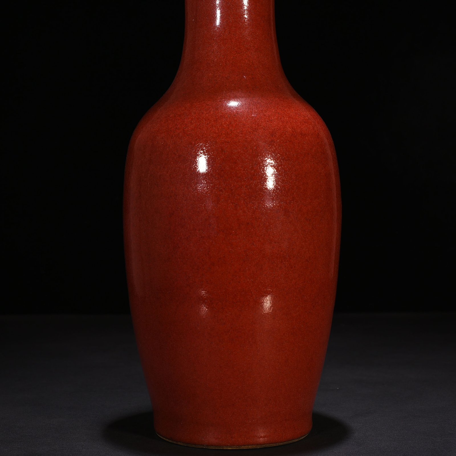 Qing Dynasty Qianlong memorial red glaze vase