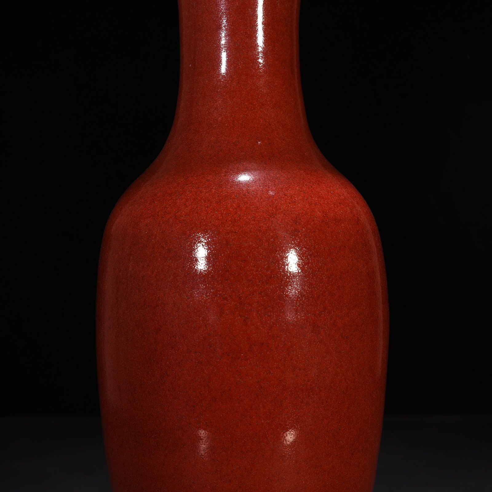 Qing Dynasty Qianlong memorial red glaze vase