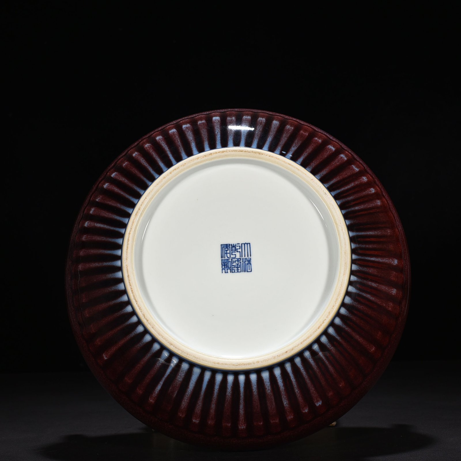 Qing Dynasty Qianlong Festival red glaze kiln-turned double-series fish basket statue