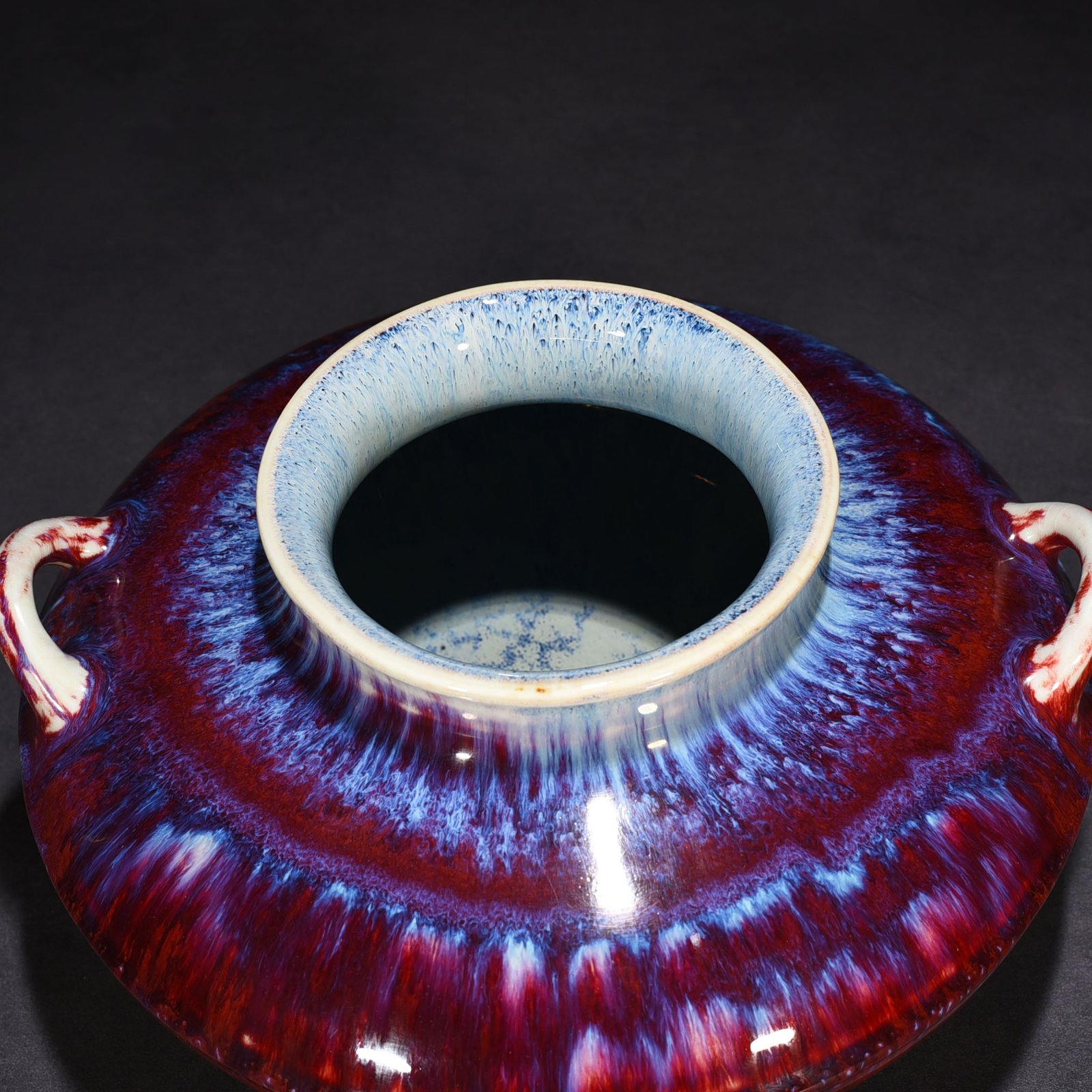 Qing Dynasty Qianlong sacrifice red glaze kiln-glazed fish basket statue