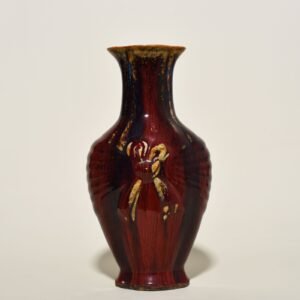 Qing Dynasty Qianlong Festival red glaze kiln-turned brocade flat vase