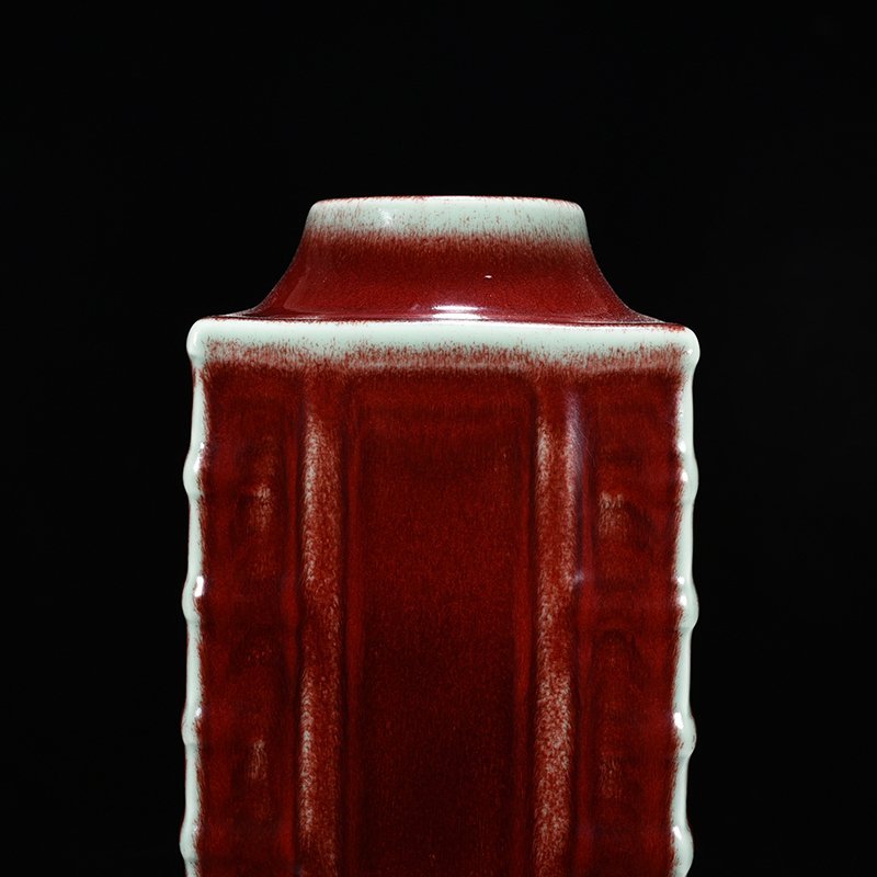 Qing Dynasty Qianlong Festival red glaze Yaobang Cong style bottle