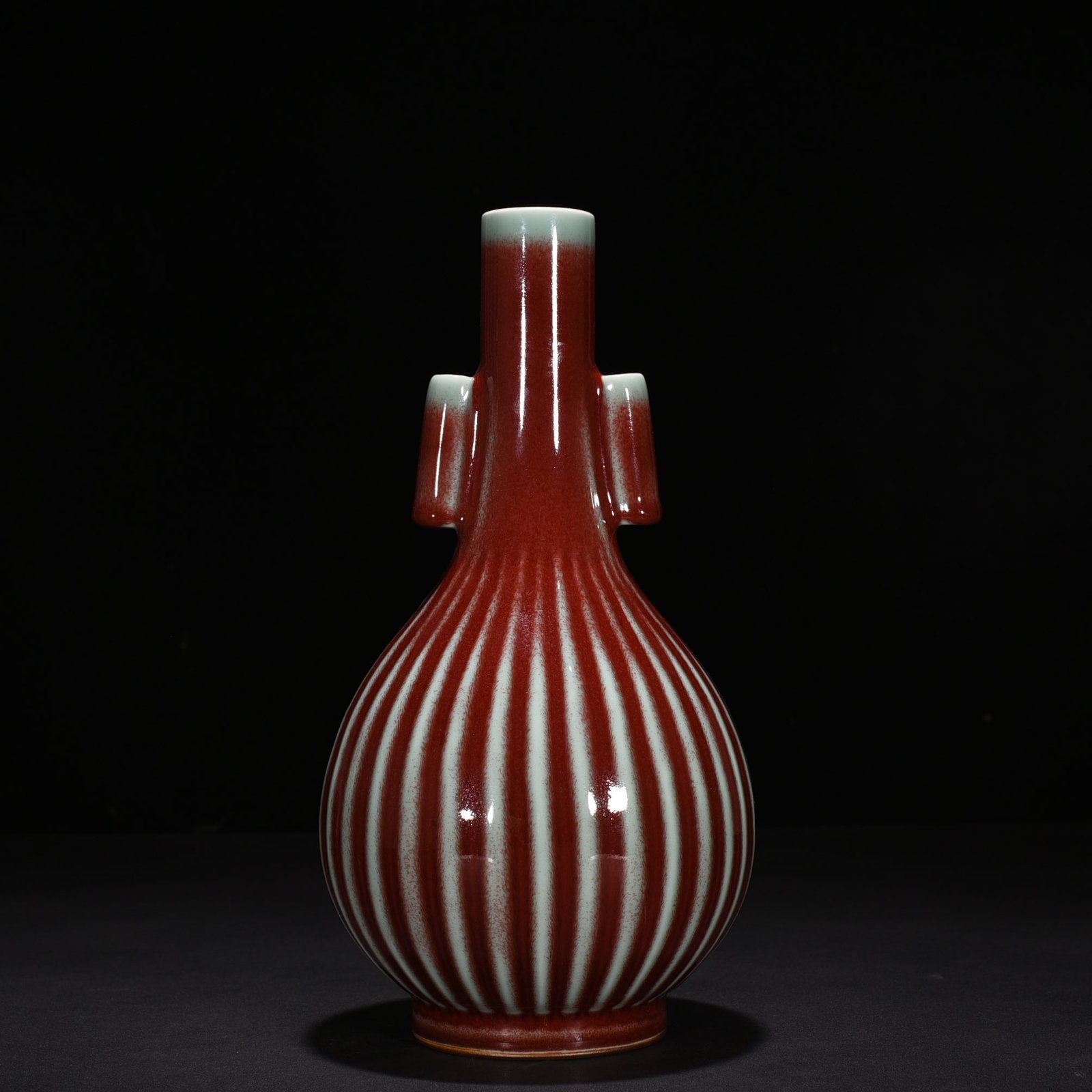 Qing Dynasty Qianlong Festival Red Glazed Yaoban Guaner Gallbladder Vase