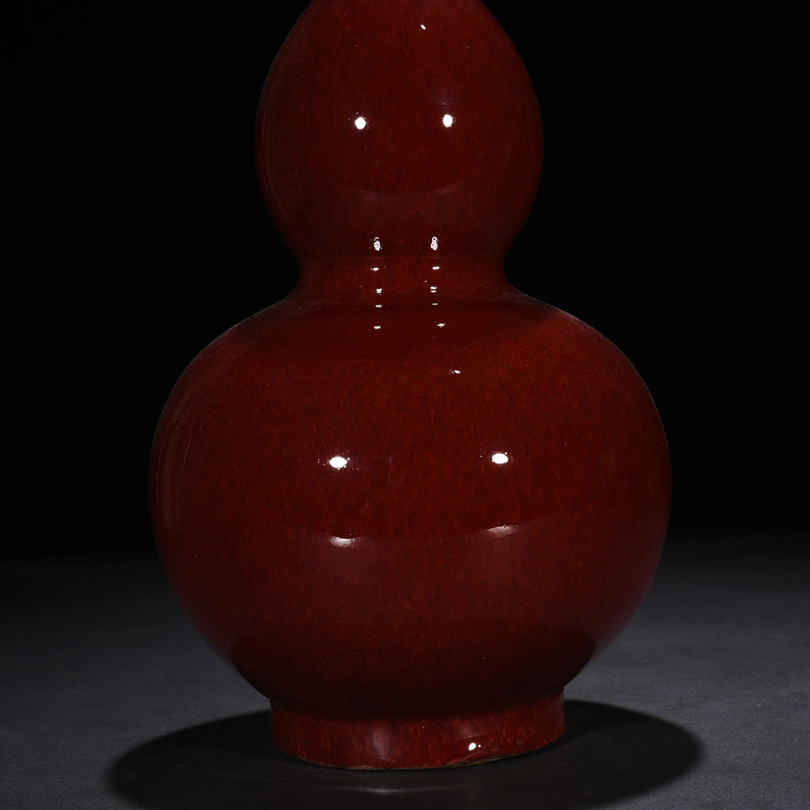 Qing Dynasty Qianlong period of the Red-glazed gourd vase