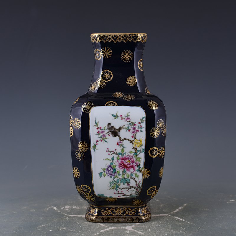Qing Dynasty Qianlong Festival blue-consecrated pastel flower and bird square vase