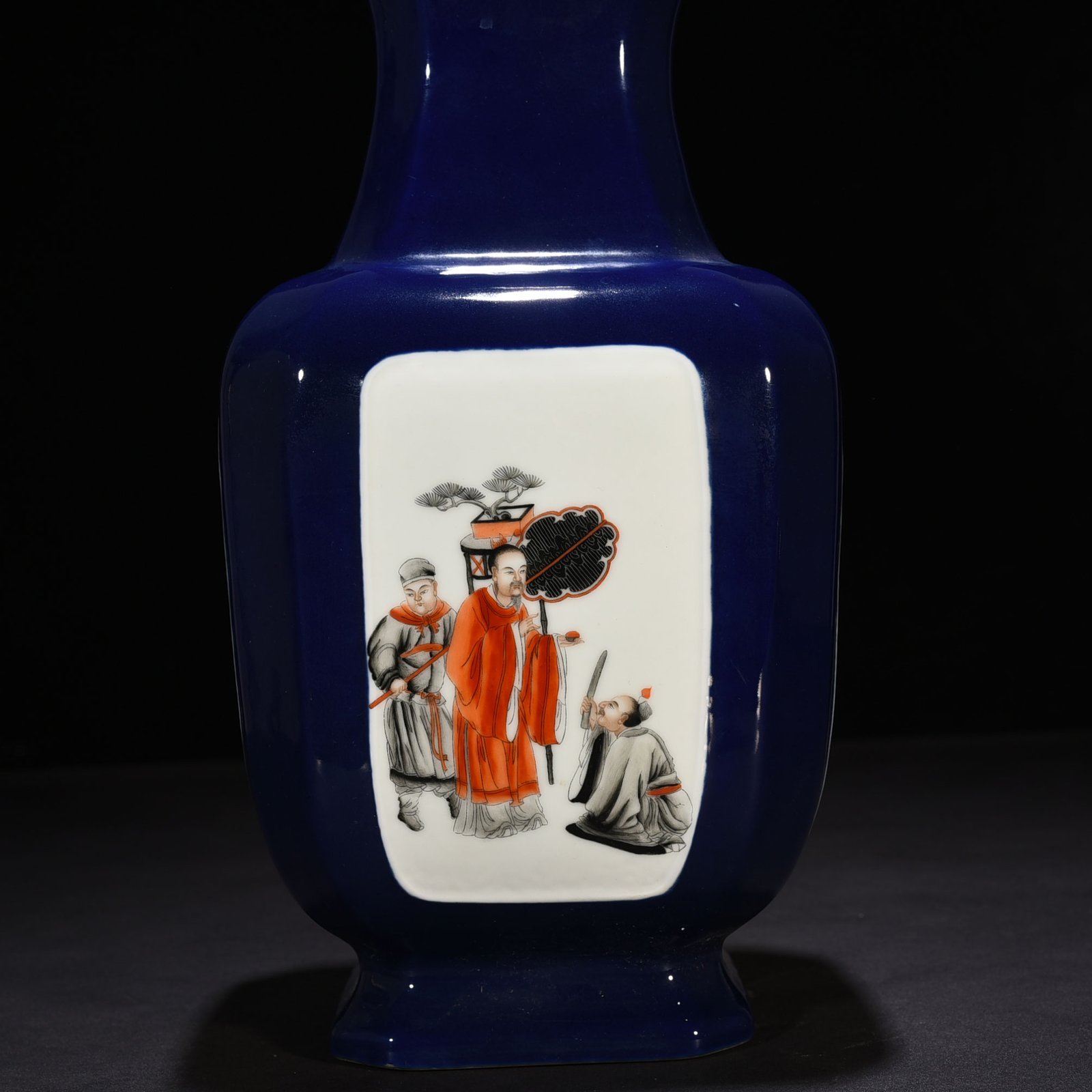 Qing Dynasty Qianlong Festival Blue Glazed Square Vase with Window Character