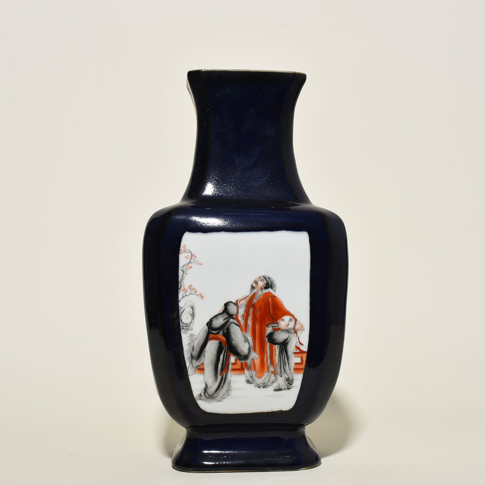 Qing Dynasty Qianlong Festival Blue Glazed Square Vase with Window Character