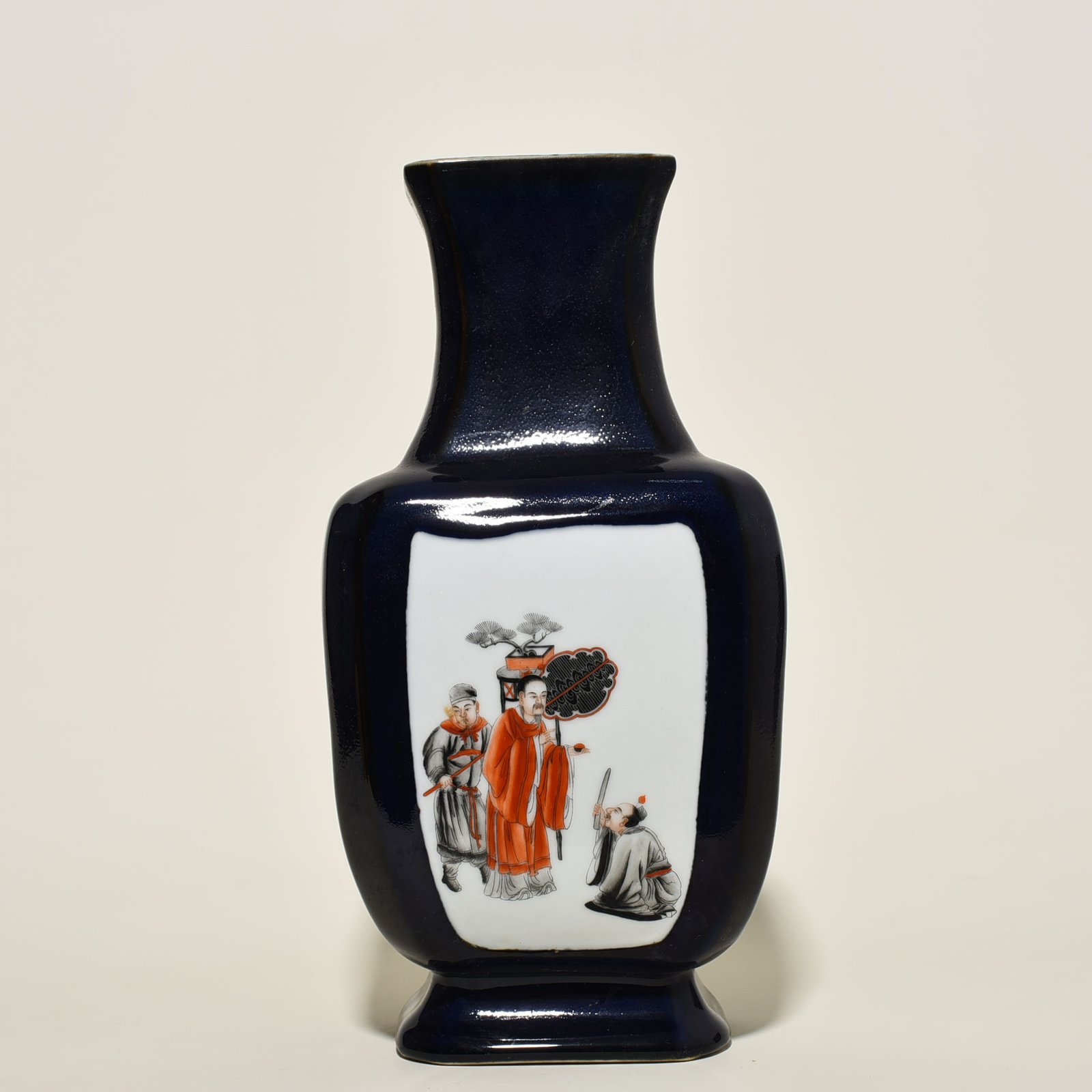 Qing Dynasty Qianlong Festival Blue Glazed Square Vase with Window Character