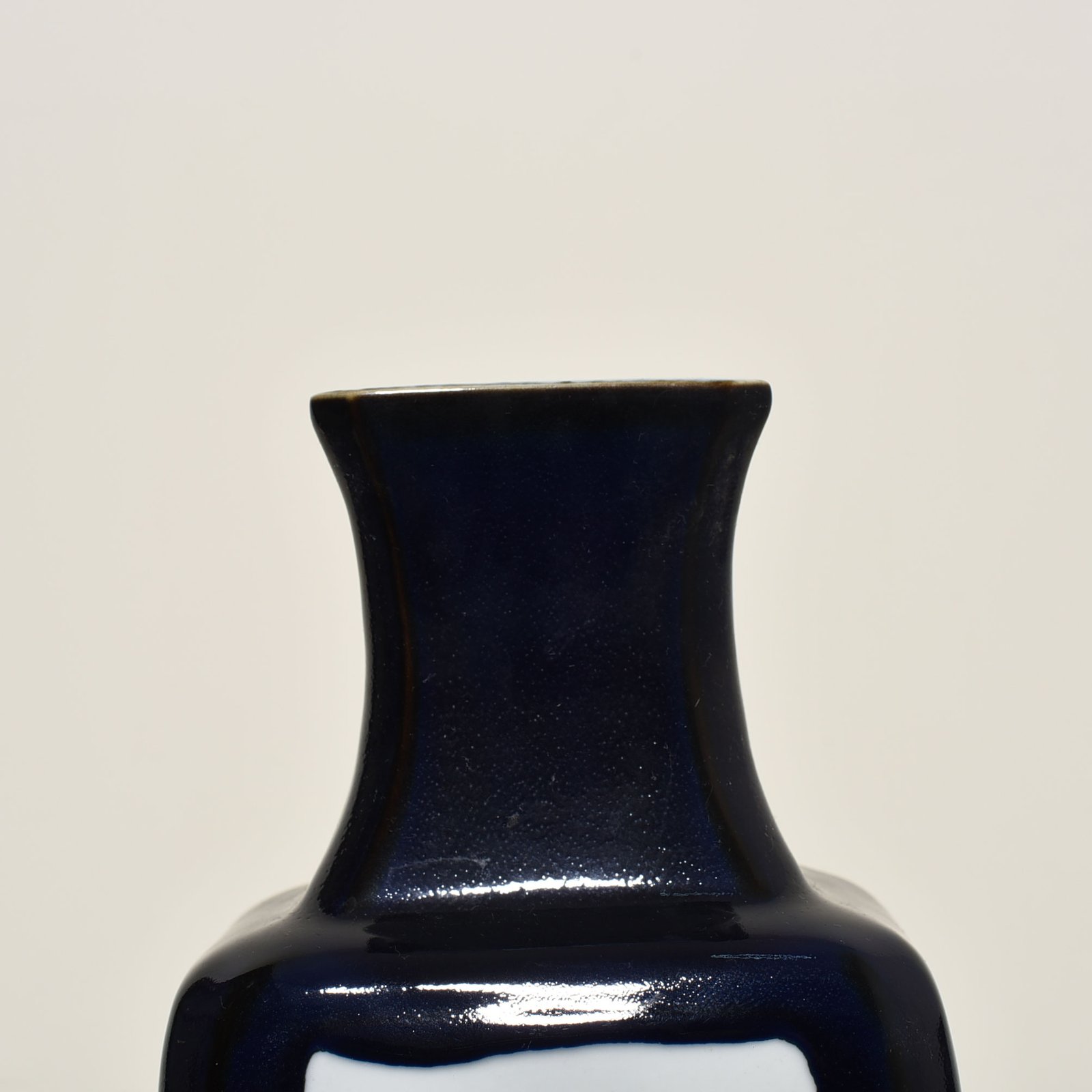 Qing Dynasty Qianlong Festival Blue Glazed Square Vase with Window Character
