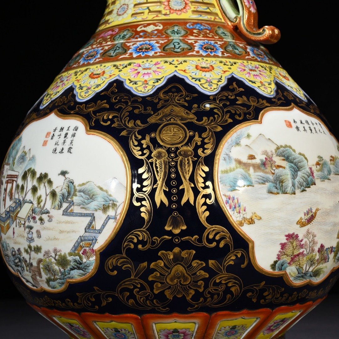 Qing Dynasty Qianlong Festival blue glaze gold painted window celestial stems and earthly branches rotating vase