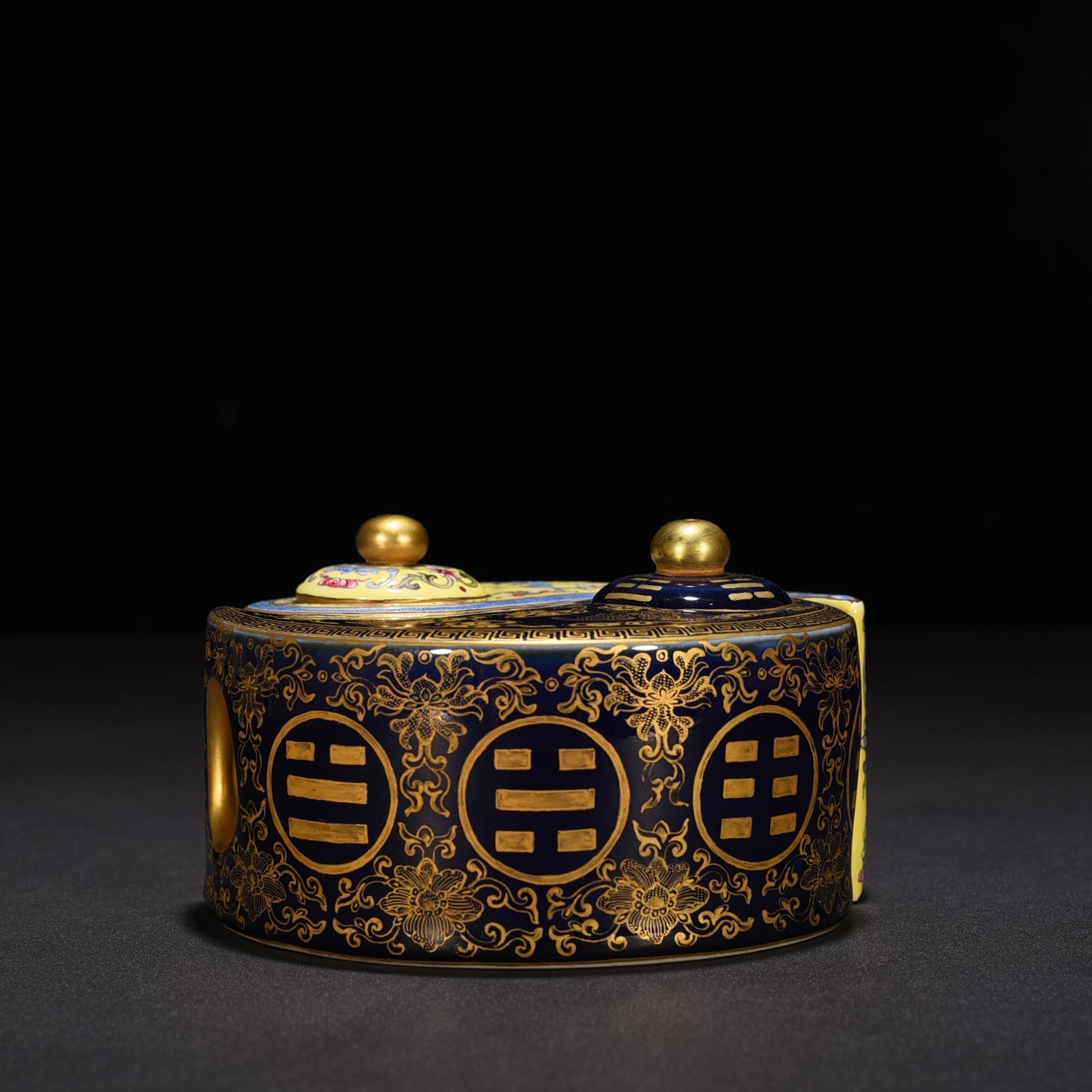 Qing Dynasty Qianlong Festival Blue Glazed Bagua Pot with Golden Fortune