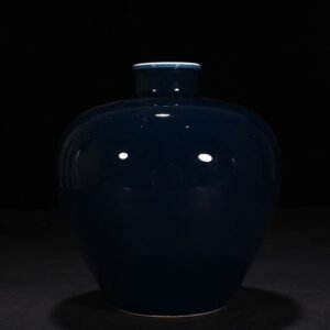 Qing Dynasty Qianlong blue-glazed plum vase