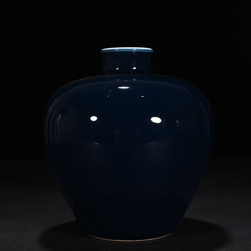 Qing Dynasty Qianlong blue-glazed plum vase