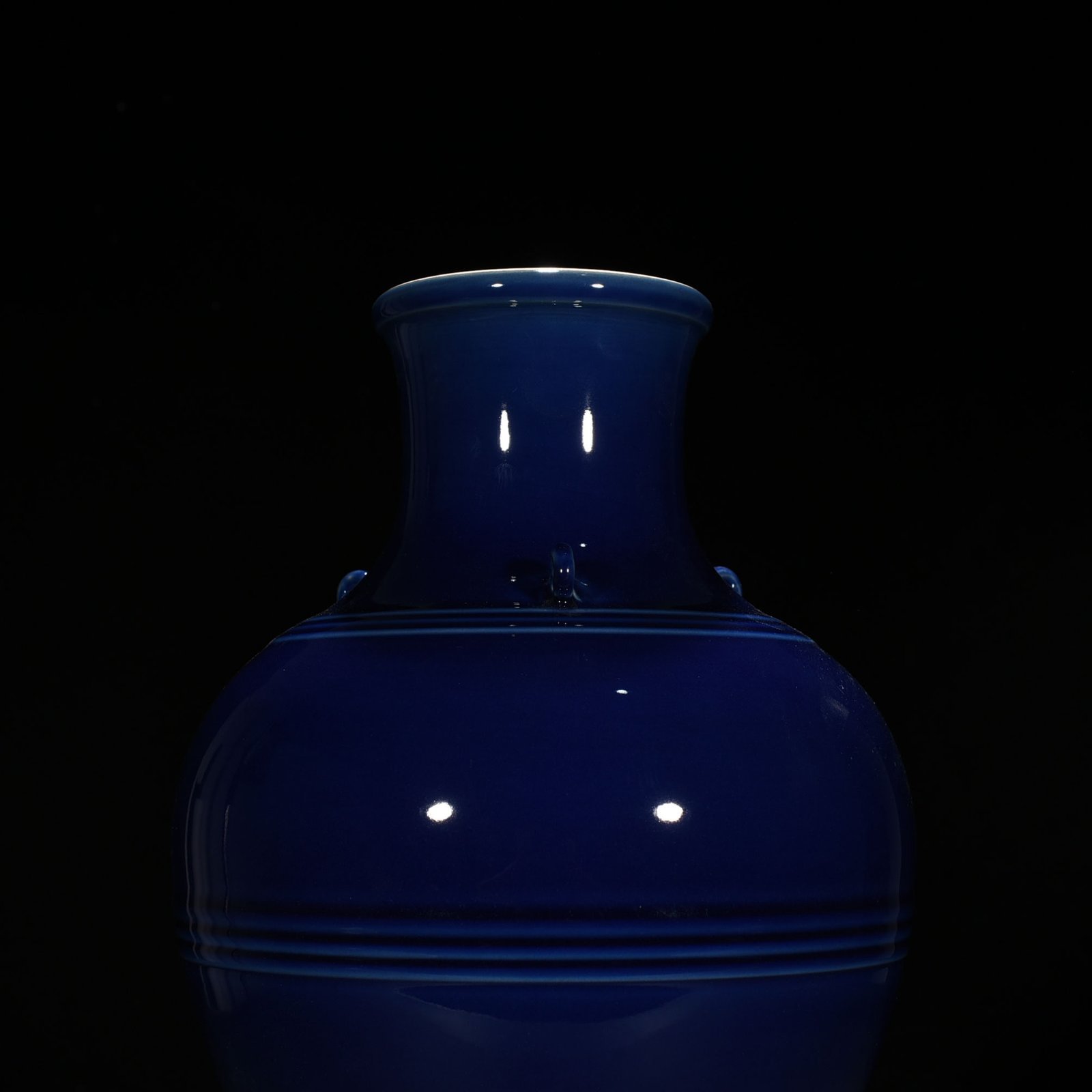 Qing Dynasty Qianlong Festival Blue Glaze Three Series Zun