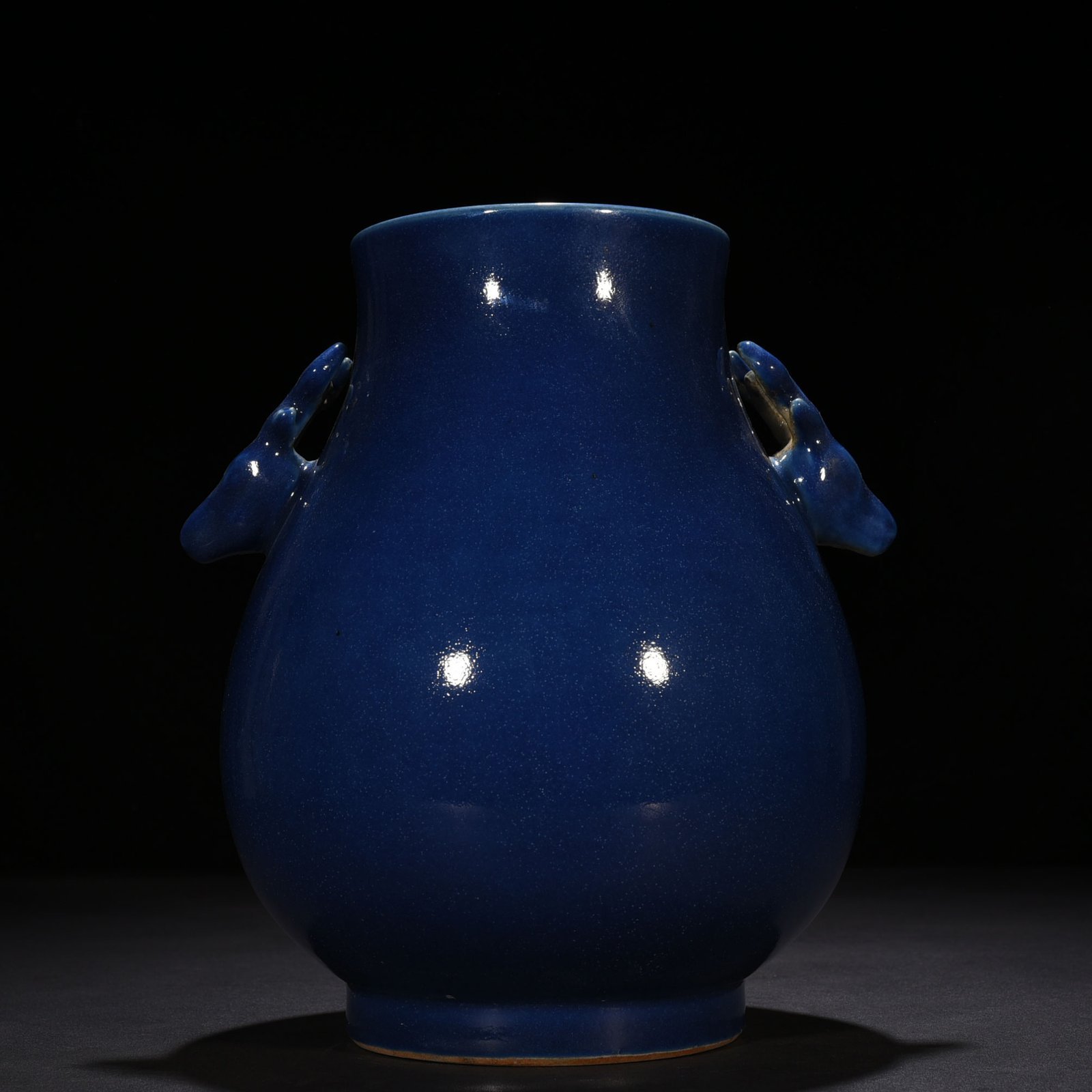 Qing Dynasty Qianlong blue-glazed deer head statue