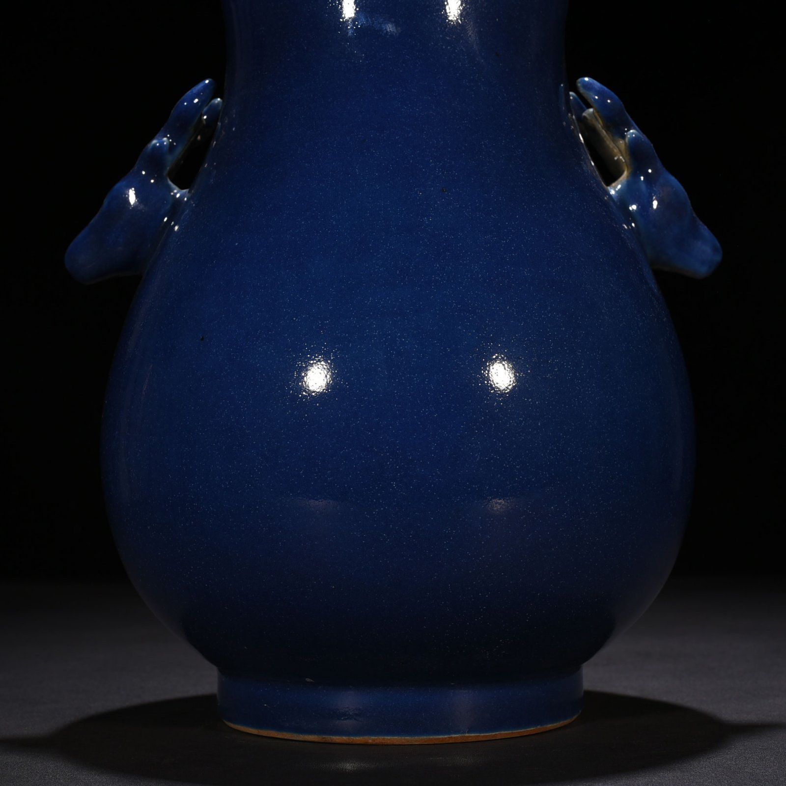 Qing Dynasty Qianlong blue-glazed deer head statue