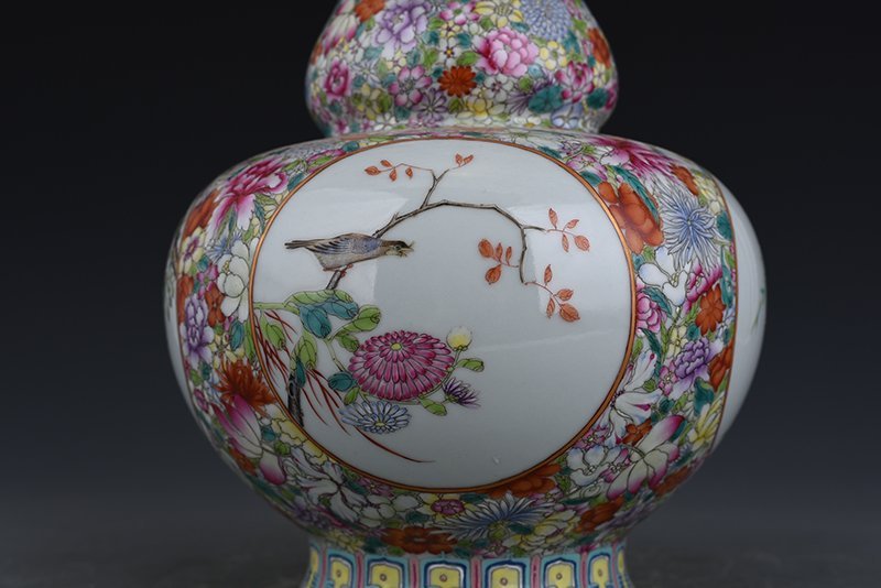 Qing Dynasty Qianlong pastel flower and bird amphora