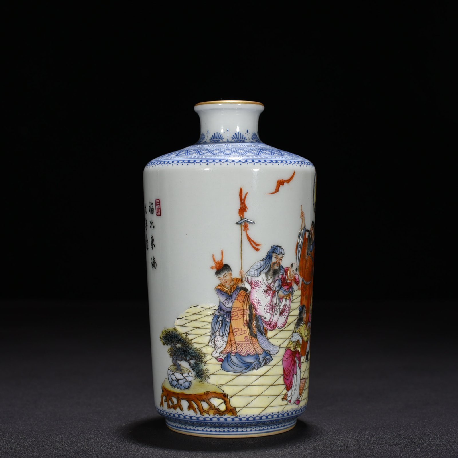 Qing Dynasty Qianlong pastel three-star high-photo figure vase