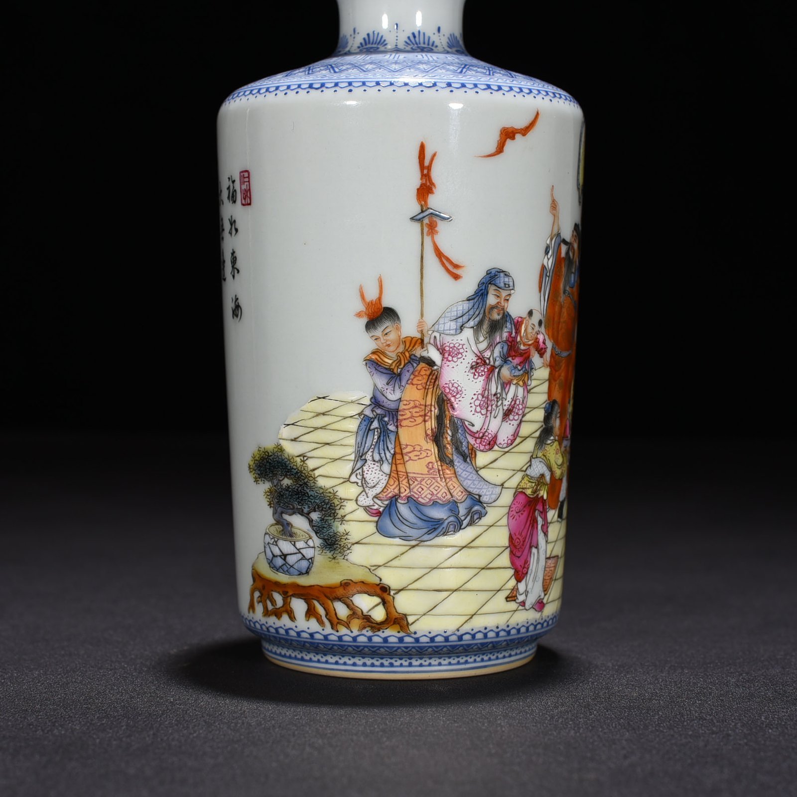 Qing Dynasty Qianlong pastel three-star high-photo figure vase