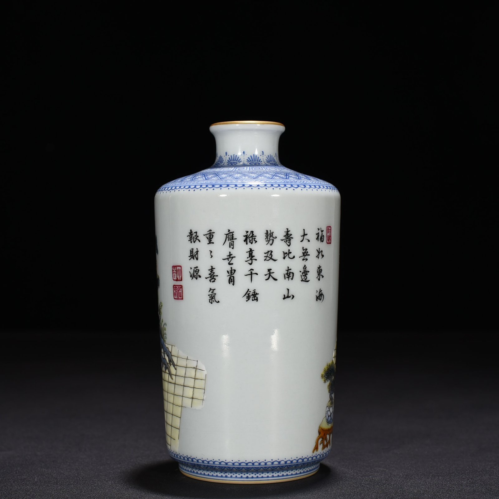 Qing Dynasty Qianlong pastel three-star high-photo figure vase