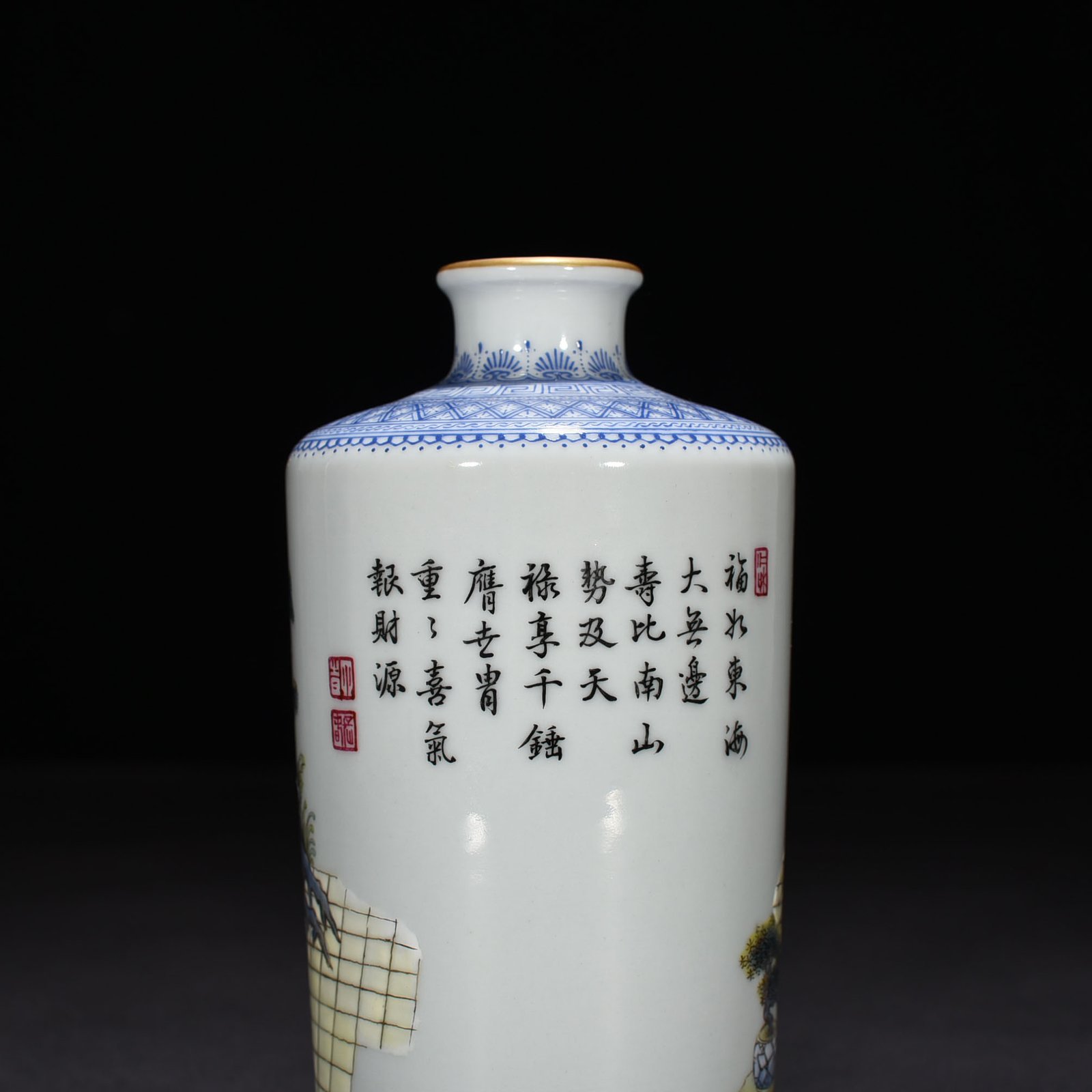 Qing Dynasty Qianlong pastel three-star high-photo figure vase