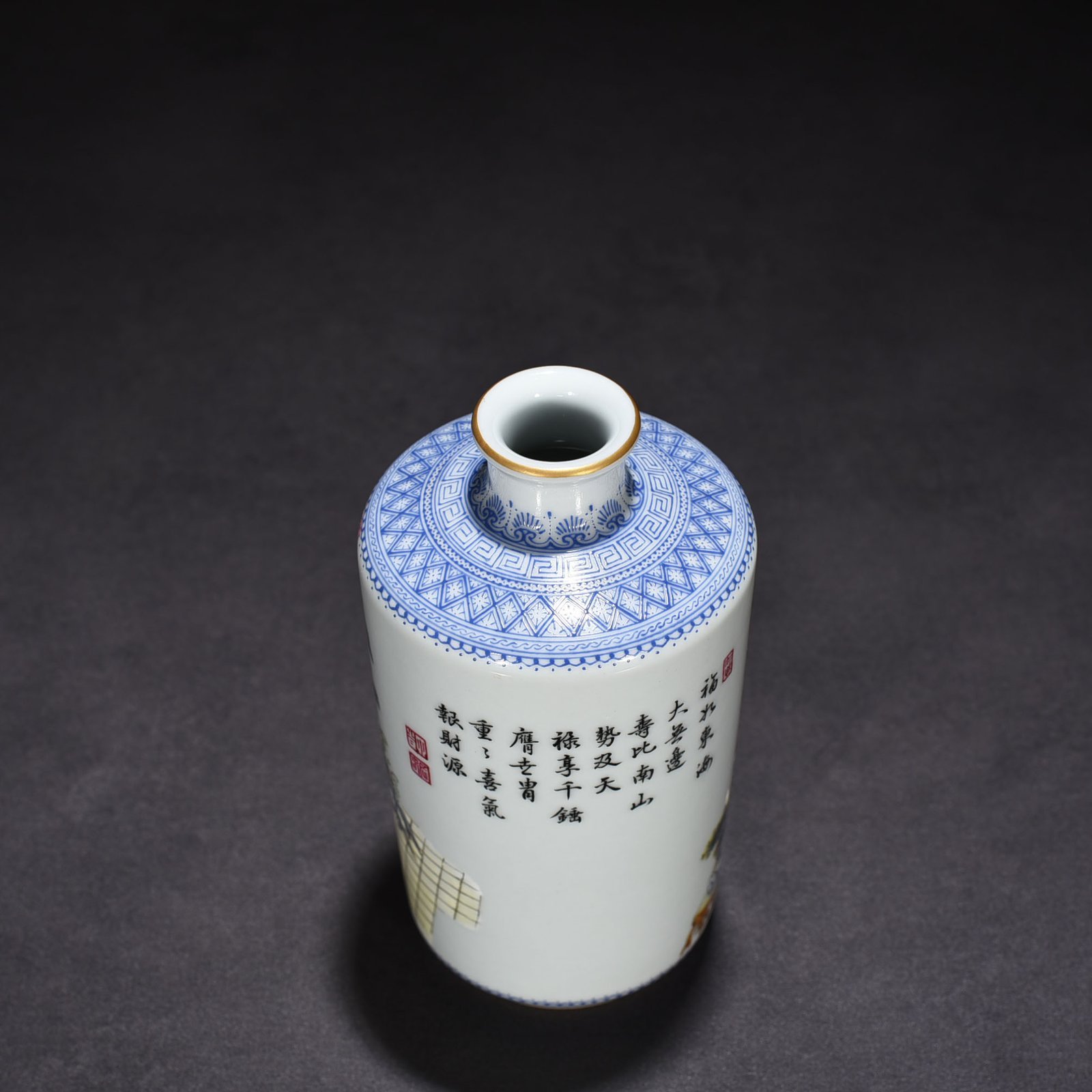 Qing Dynasty Qianlong pastel three-star high-photo figure vase