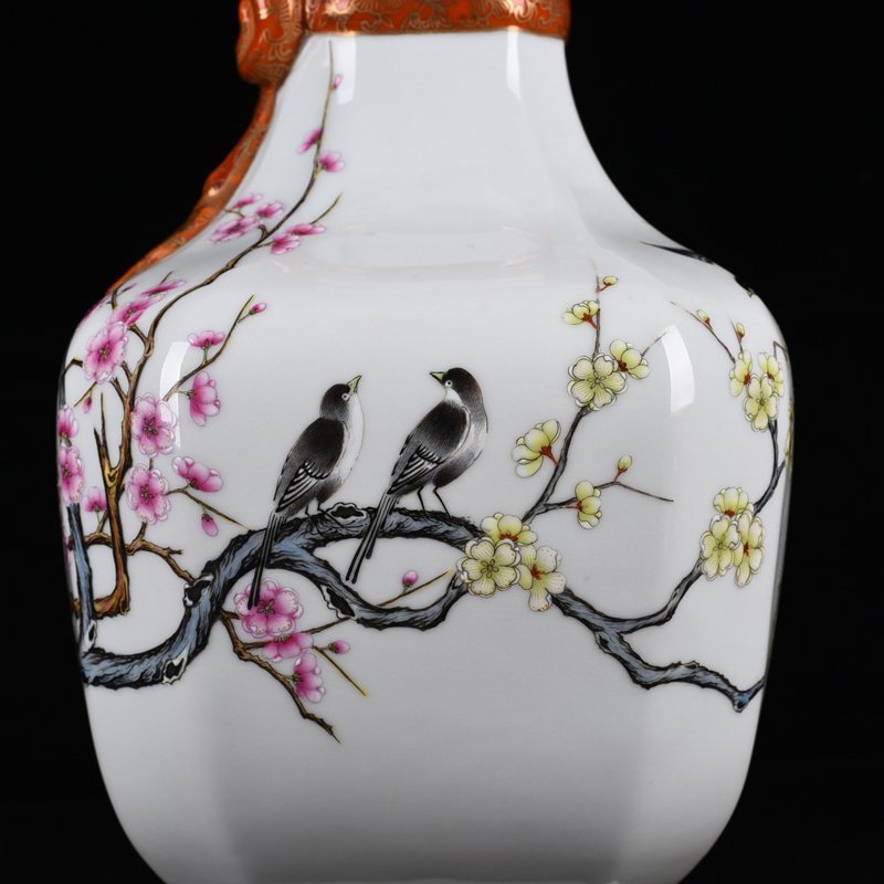 Qing Dynasty Qianlong pastel square vase with twelve good news of spring and brocade belt