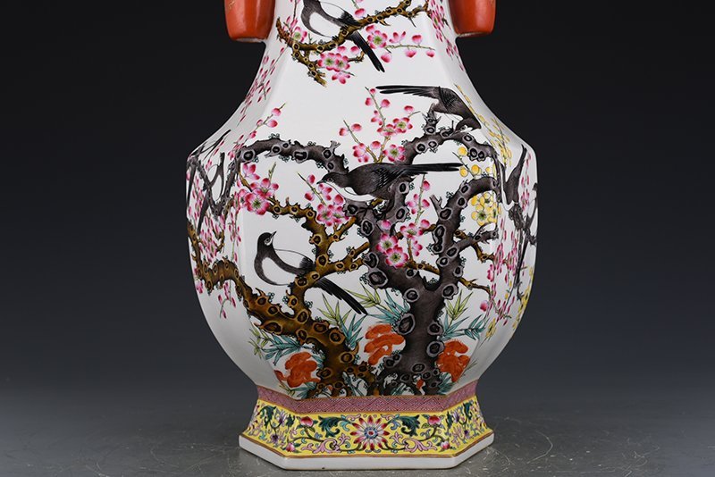 Qing Dynasty Qianlong pastel twelve magpies announcing spring with ears square vase