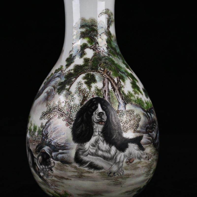 Qing Dynasty Qianlong pastel double dog pattern turned-mouth bottle