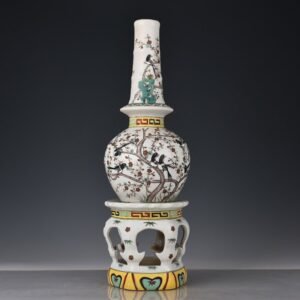Qing Dynasty Qianlong pastel magpie and plum blossom vase