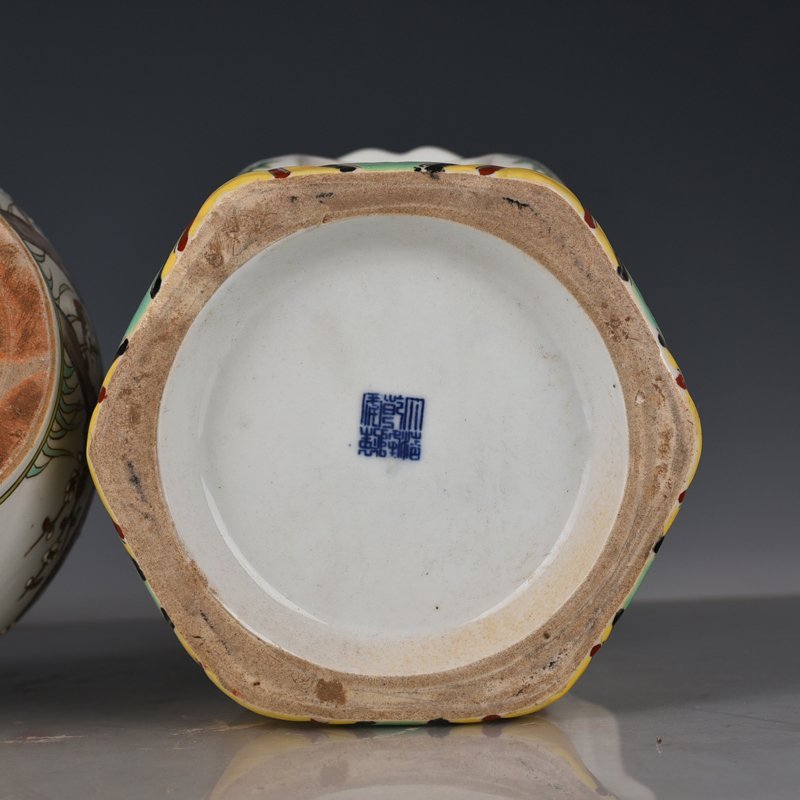 Qing Dynasty Qianlong pastel magpie and plum blossom vase