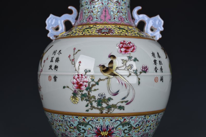 Qing Dynasty Qianlong pastel amphorae with four seasons flower and bird patterns