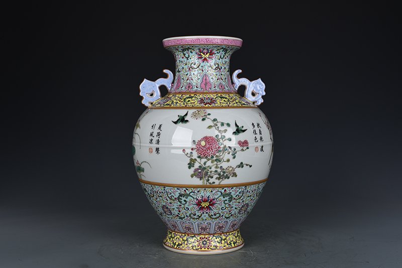 Qing Dynasty Qianlong pastel amphorae with four seasons flower and bird patterns