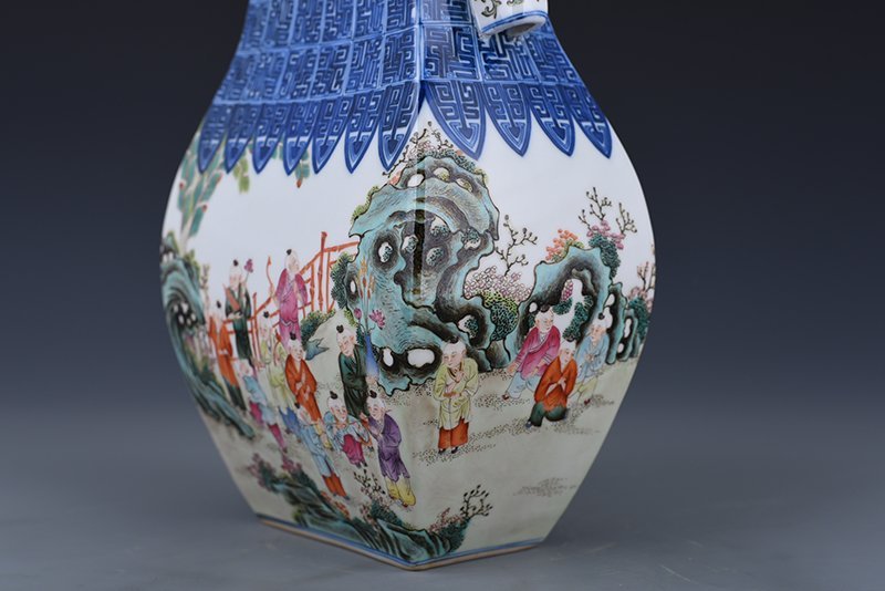 Qing Dynasty Qianlong pastel square pot with baby’s play pattern
