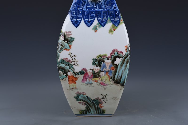 Qing Dynasty Qianlong pastel square pot with baby’s play pattern